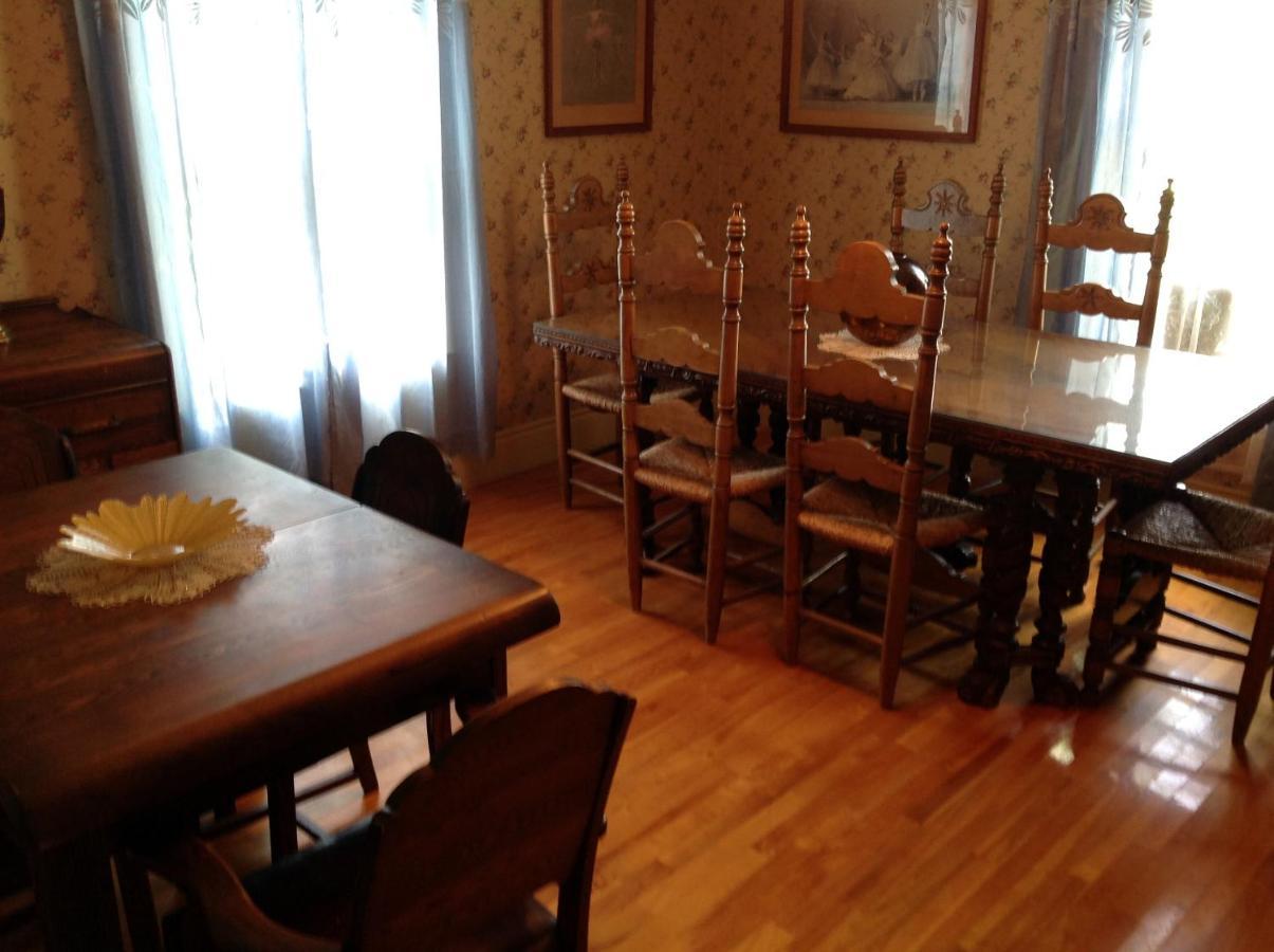 The Yellow House Bed & Breakfast Stanstead Plain Eksteriør bilde